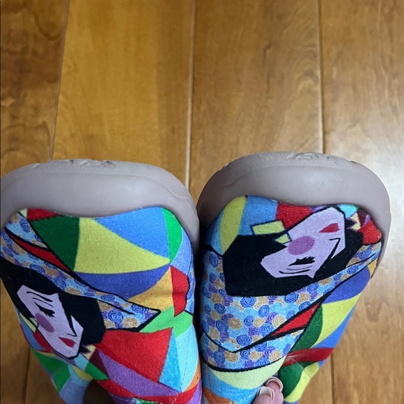 UNI Rainbow Girl Toledo Shoes Size 8.5 Ortholite Slip-On Painted Comfort Artsy - Picture 5 of 11
